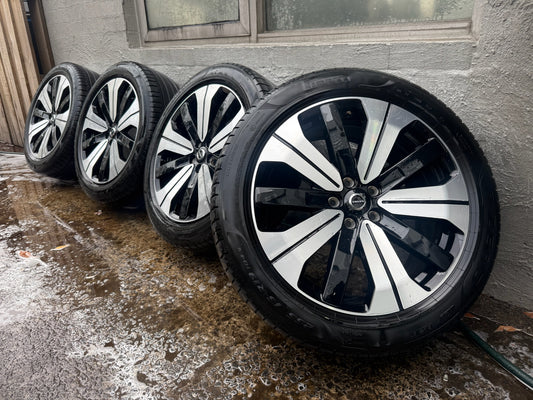 Volvo XC40 19” Staggered Alloy Wheels with Good Tyres