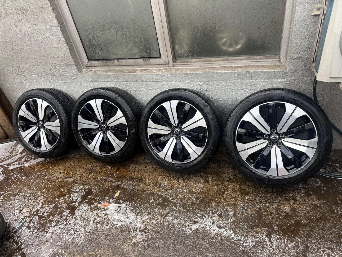 Volvo XC40 19” Staggered Alloy Wheels with Good Tyres