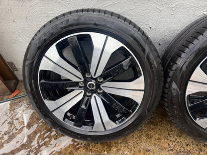 Volvo XC40 19” Staggered Alloy Wheels with Good Tyres