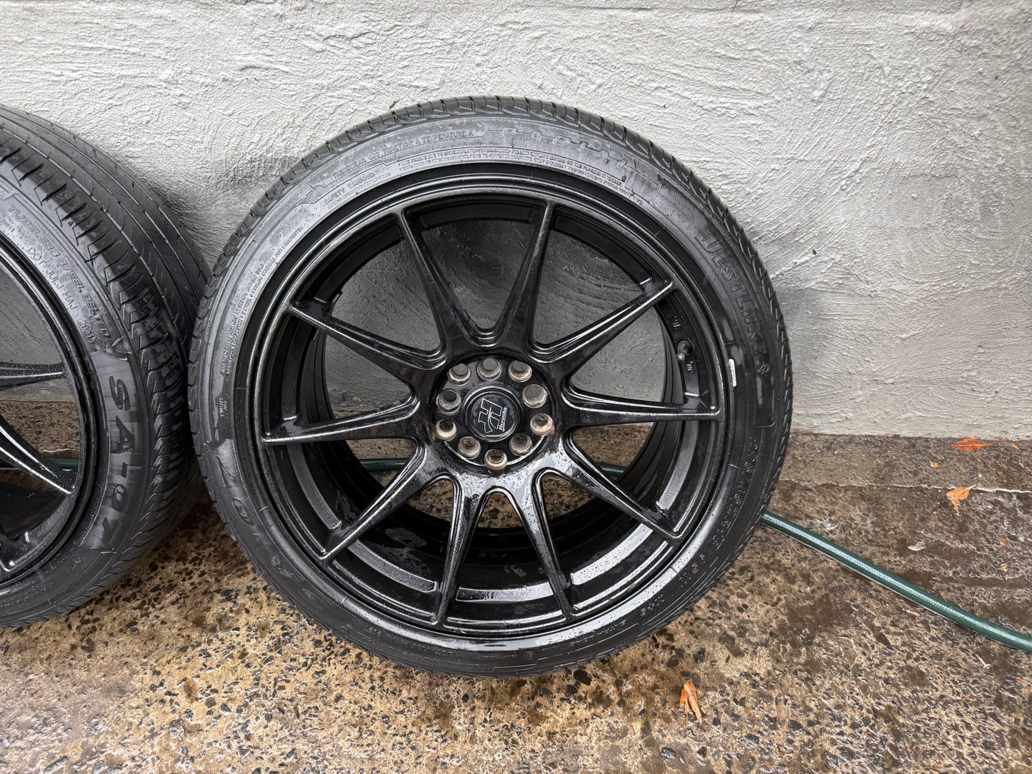Hussla Multi-fit 18” Alloy Wheels with Tyres