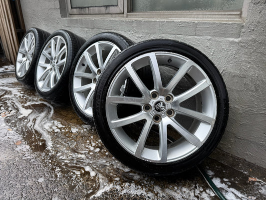 Holden Commodore 19” Alloy Wheels with Tyres
