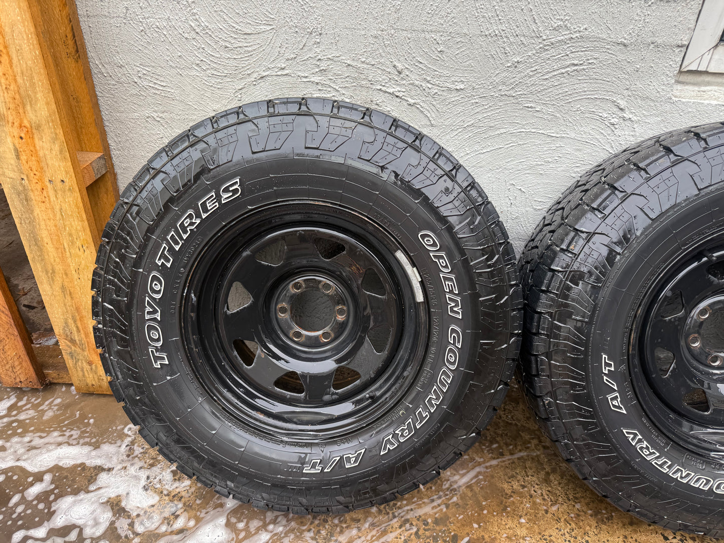 Nissan Navara 32” Steel Rims with Toyo Open Country Tyres