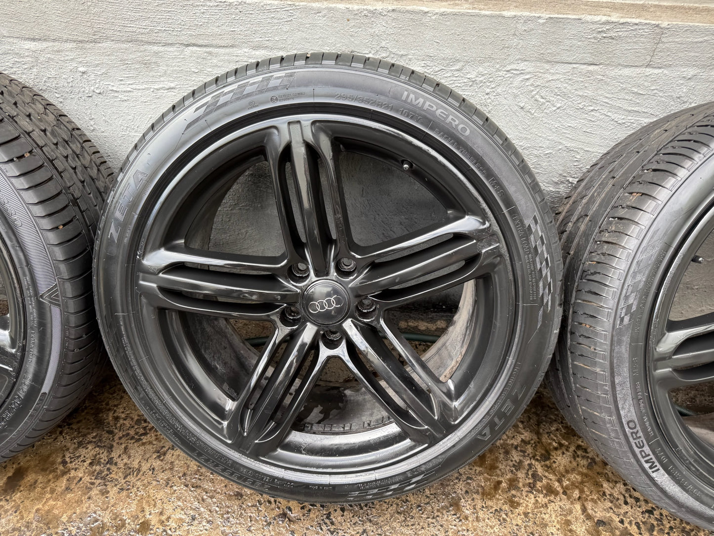 Audi Q7 21” Alloy Wheels with Good Tyres