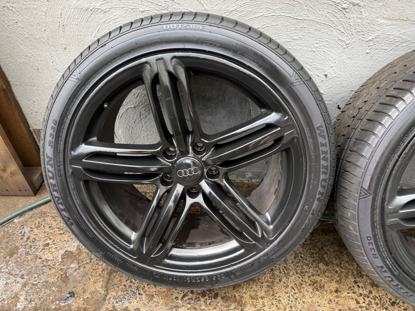 Audi Q7 21” Alloy Wheels with Good Tyres