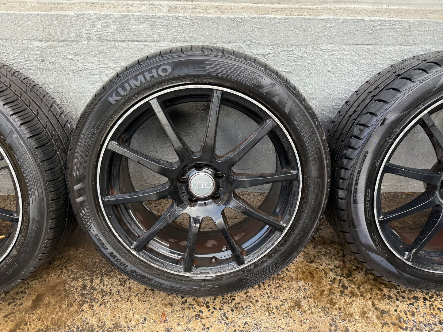 Audi Q3/Q5 20” Alloy Wheels with Very Good Tyres