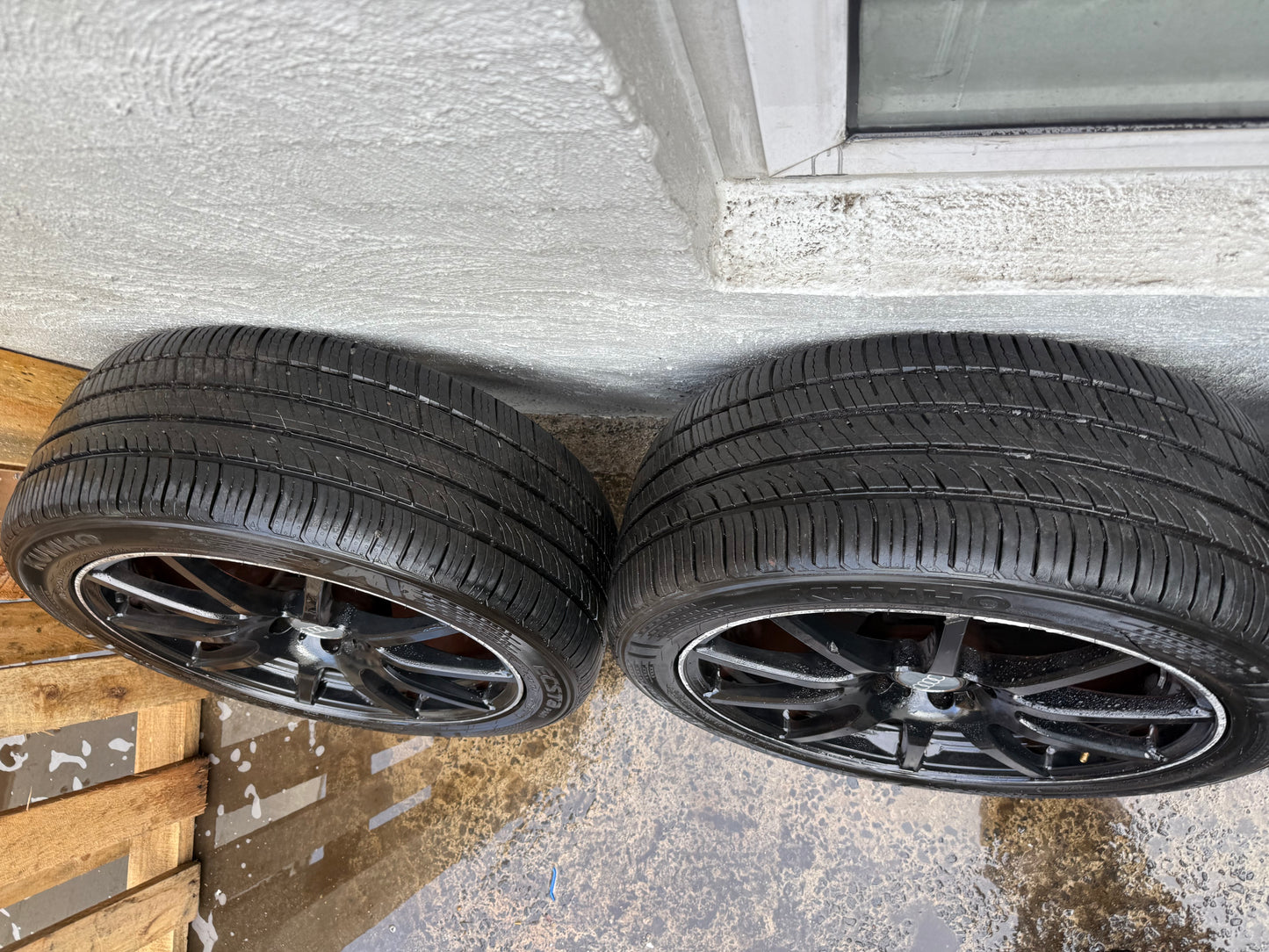 Audi Q3/Q5 20” Alloy Wheels with Very Good Tyres