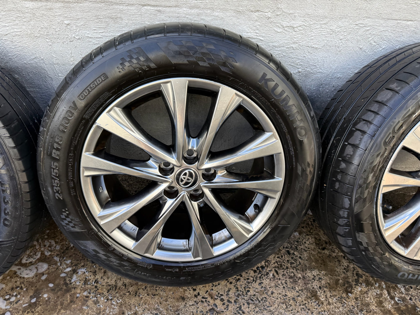 Toyota RAV4 18” Alloy Wheels with Tyres