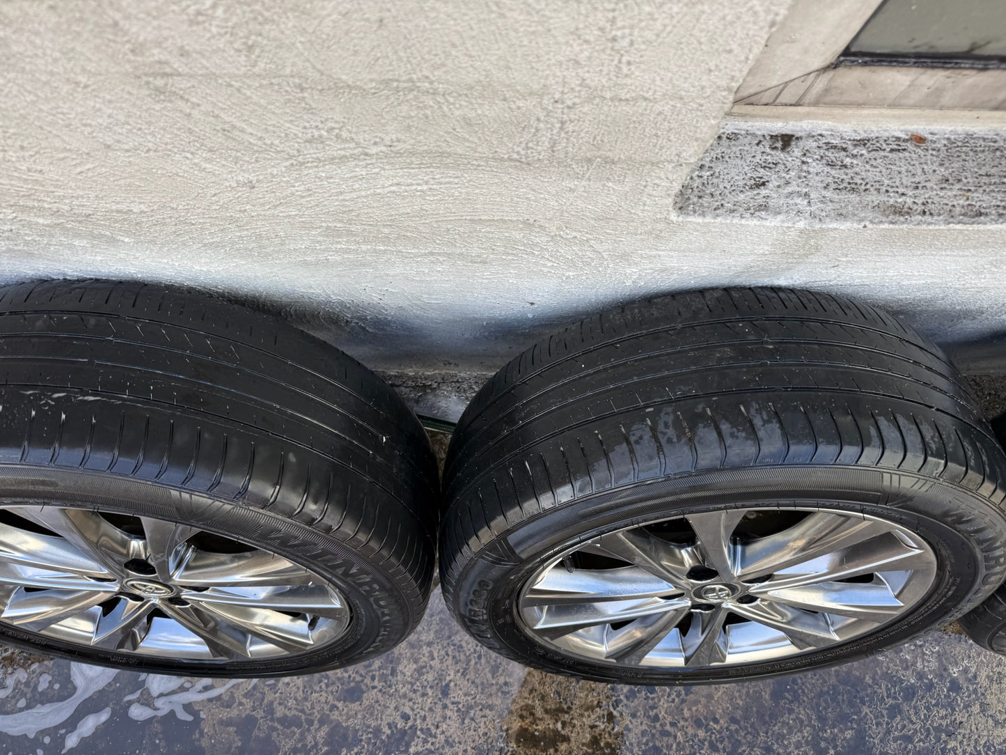 Toyota RAV4 18” Alloy Wheels with Tyres