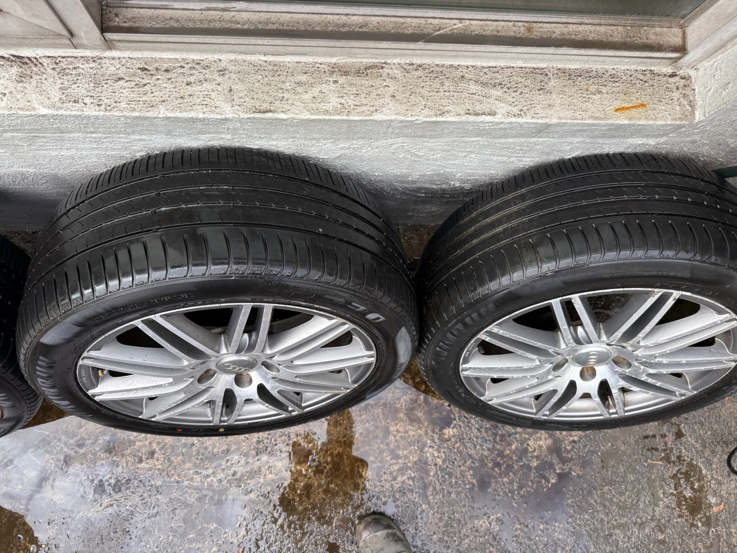 Audi Q7 20” Alloy Wheels with Good Tyres