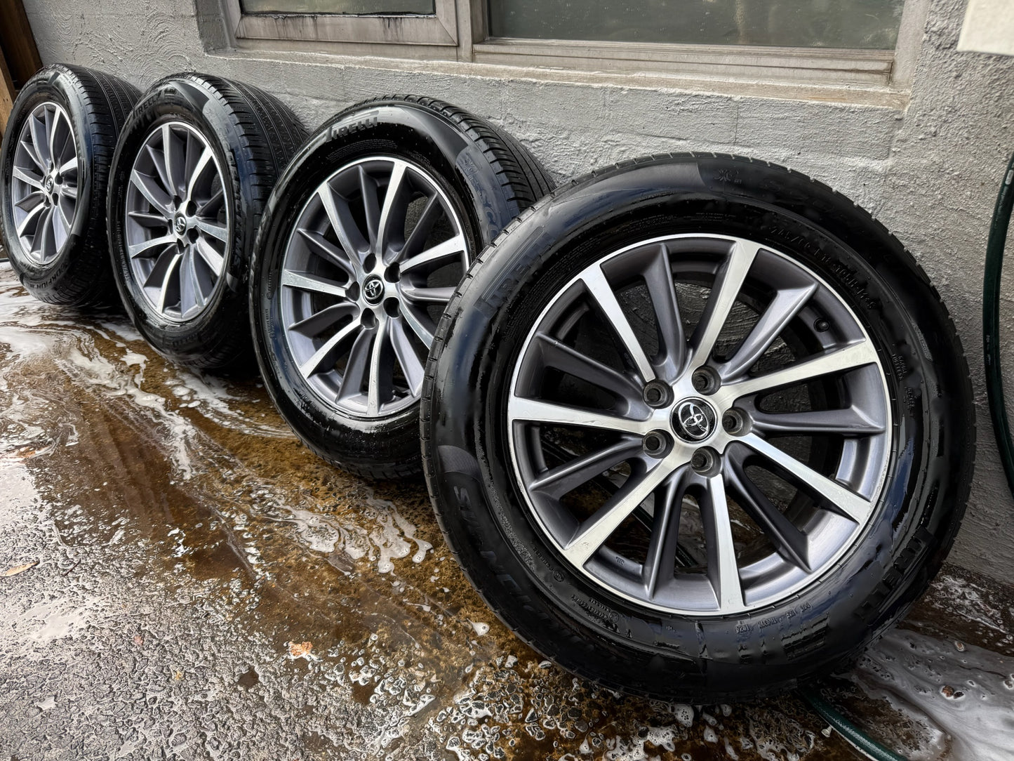 Toyota Kluger 18” Alloy Wheels with Pirelli Good Tyres