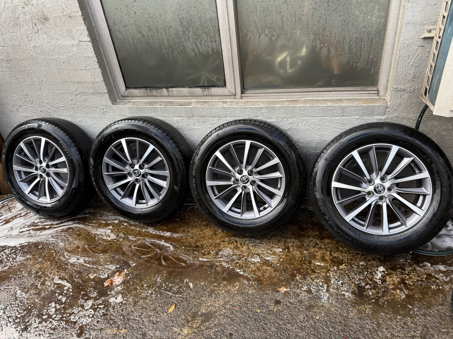 Toyota Kluger 18” Alloy Wheels with Pirelli Good Tyres