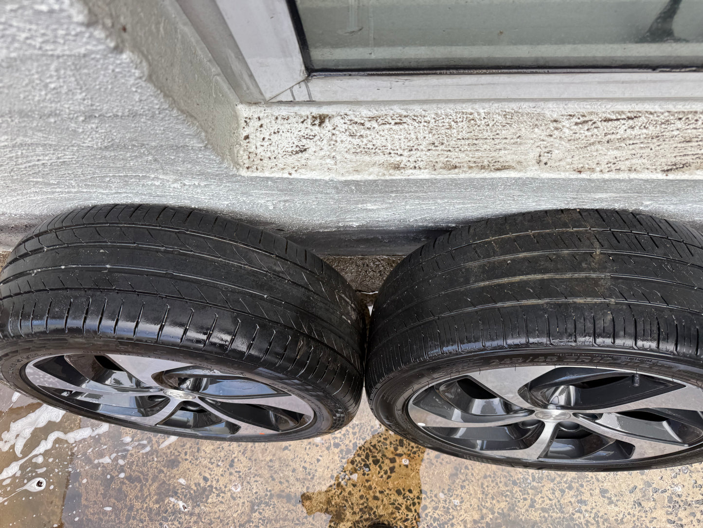 Hyundai Tuscon 19” Alloy Wheels with Good Tyres