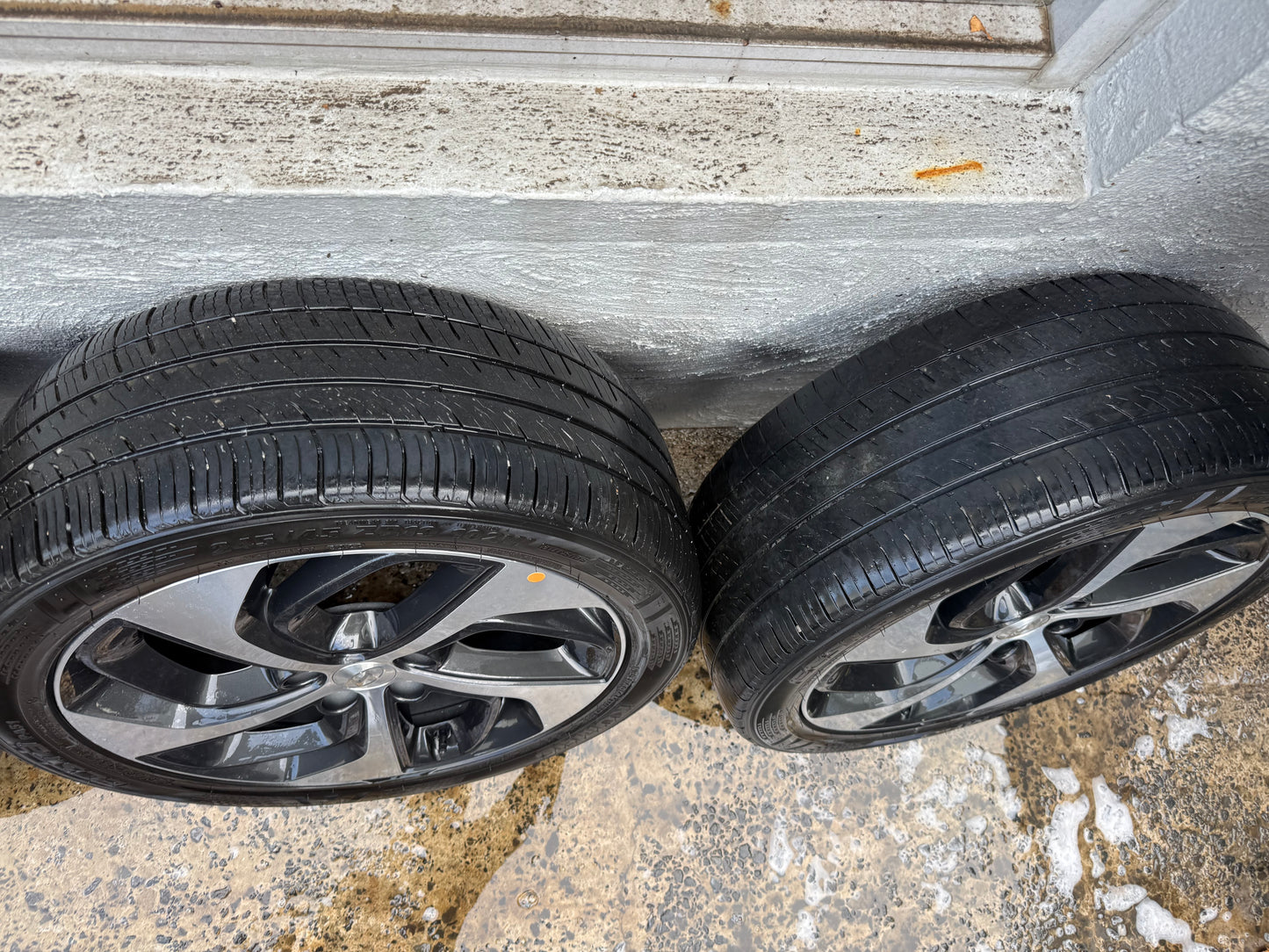 Hyundai Tuscon 19” Alloy Wheels with Good Tyres