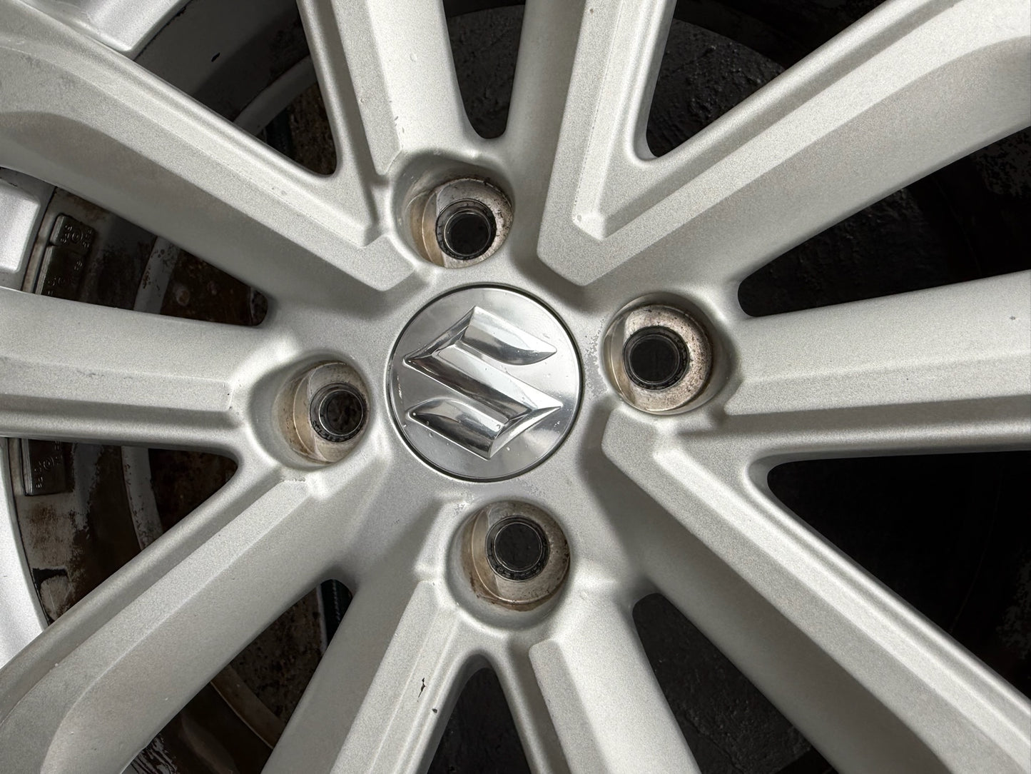 Suzuki Swift 16” Alloy Wheels with Excellent Tyres