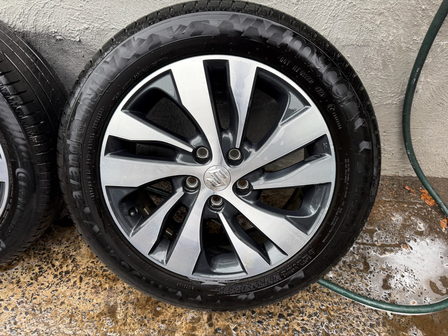 Suzuki SX4 S-Cross 17” Alloy Wheels with Good Tyres