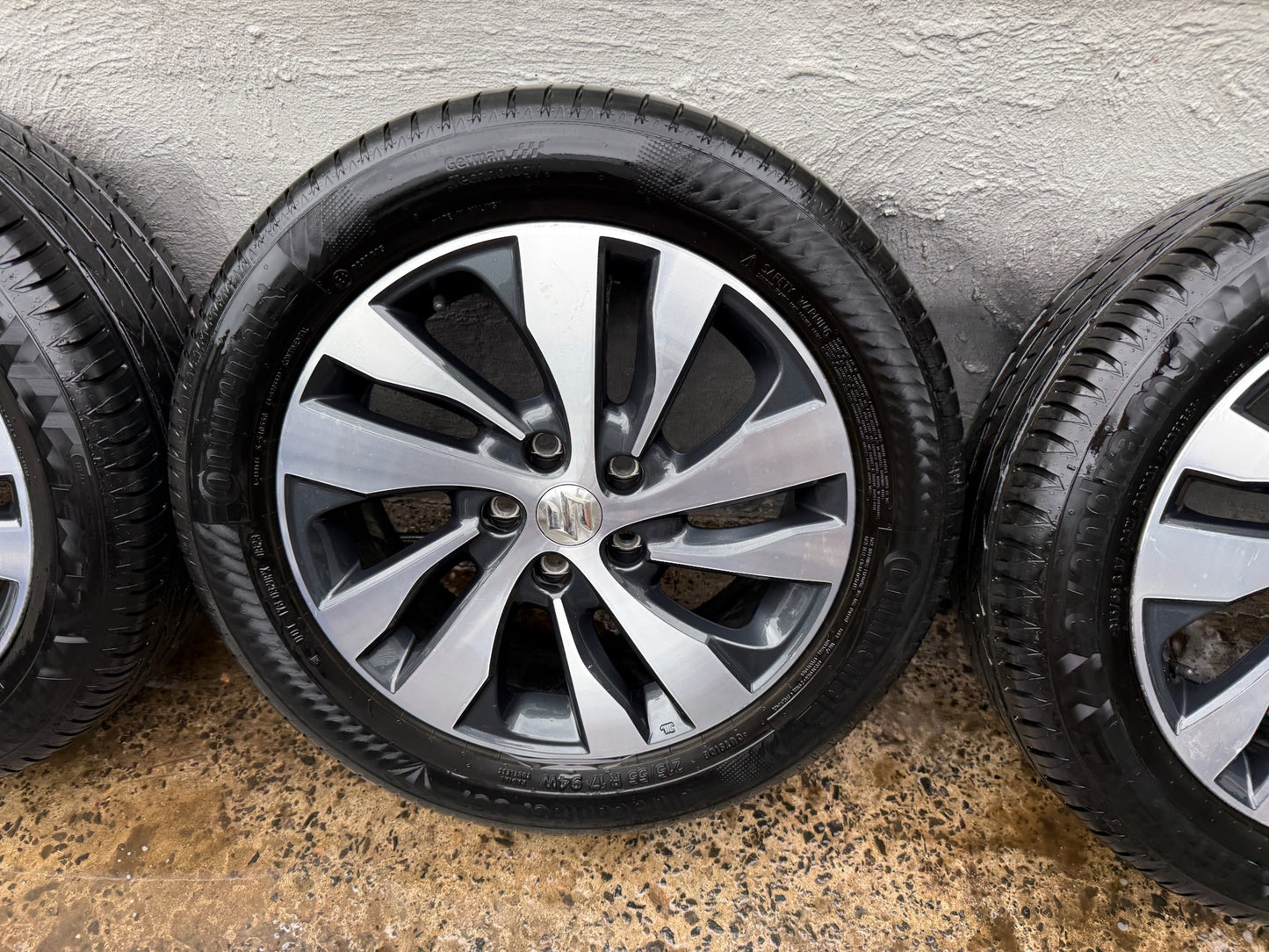 Suzuki SX4 S-Cross 17” Alloy Wheels with Good Tyres