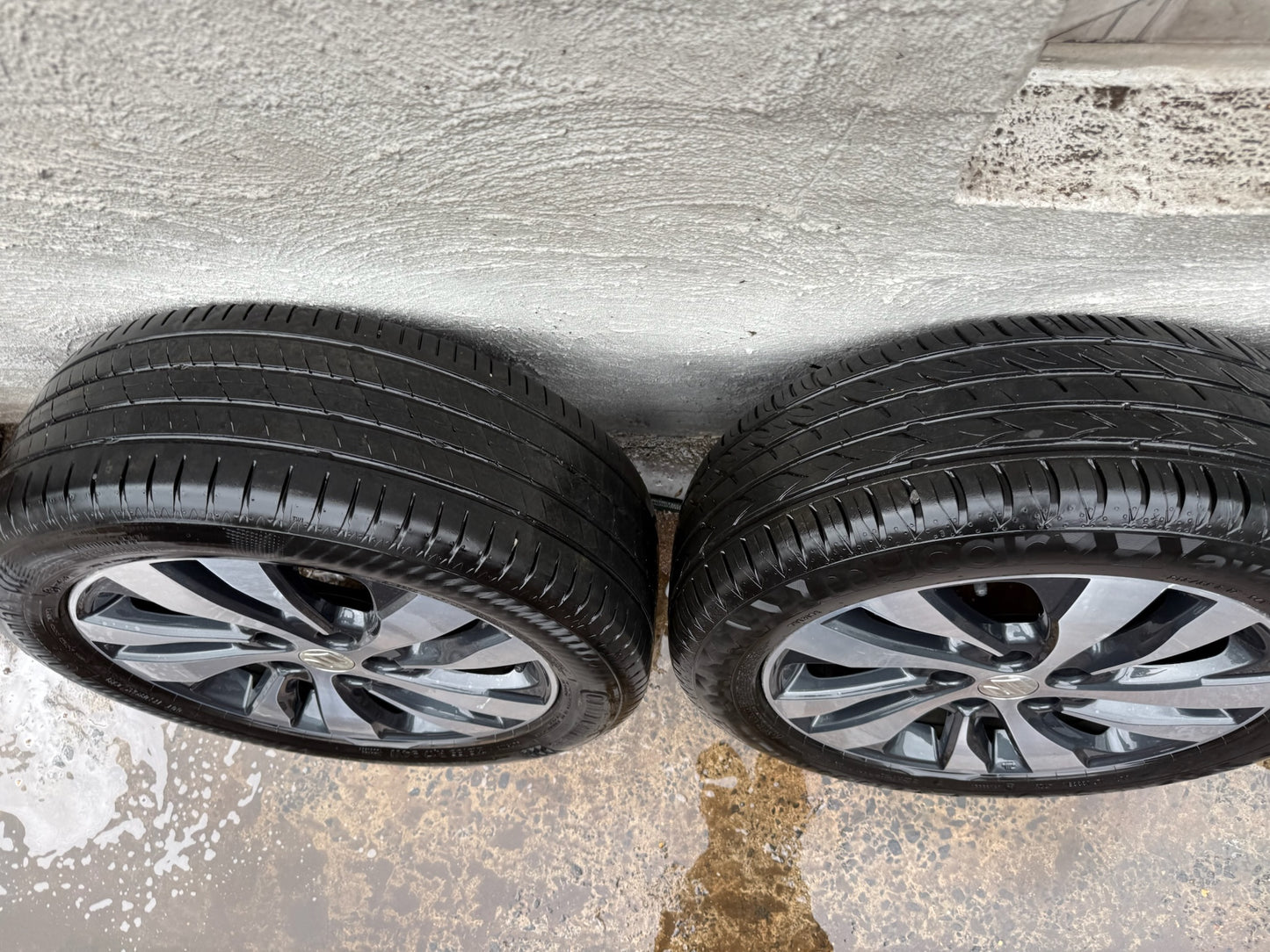 Suzuki SX4 S-Cross 17” Alloy Wheels with Good Tyres