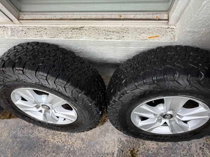 Toyota Landcruiser 200 Series Sahara 17” Alloy Wheels with Good Tyres