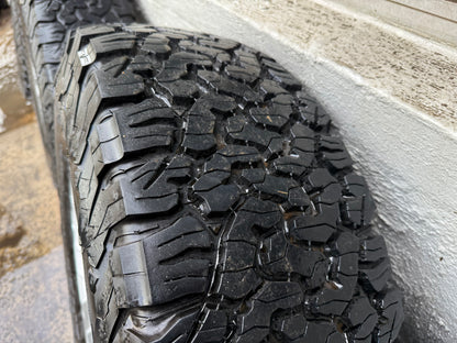 Toyota Landcruiser 200 Series Sahara 17” Alloy Wheels with Good Tyres