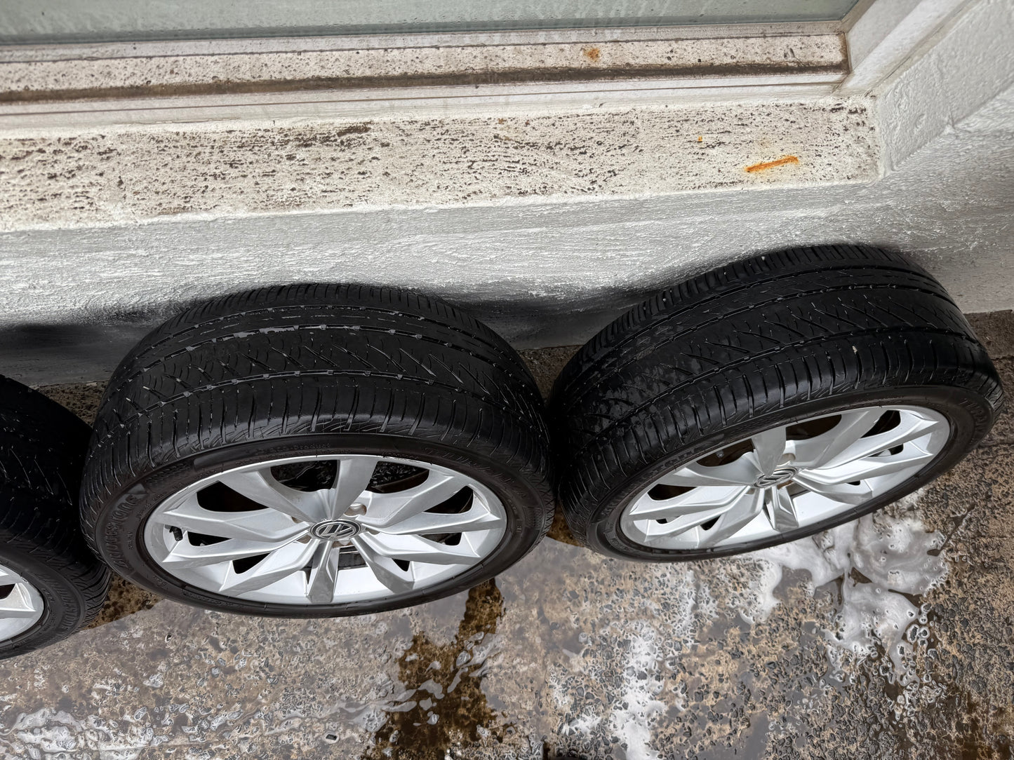 Volkswagen Golf/Caddy 17” Alloy Wheels with Good Tyres