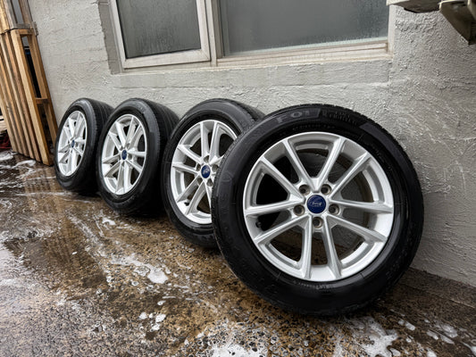 Ford Focus 16” Alloy Wheels with Good Tyres