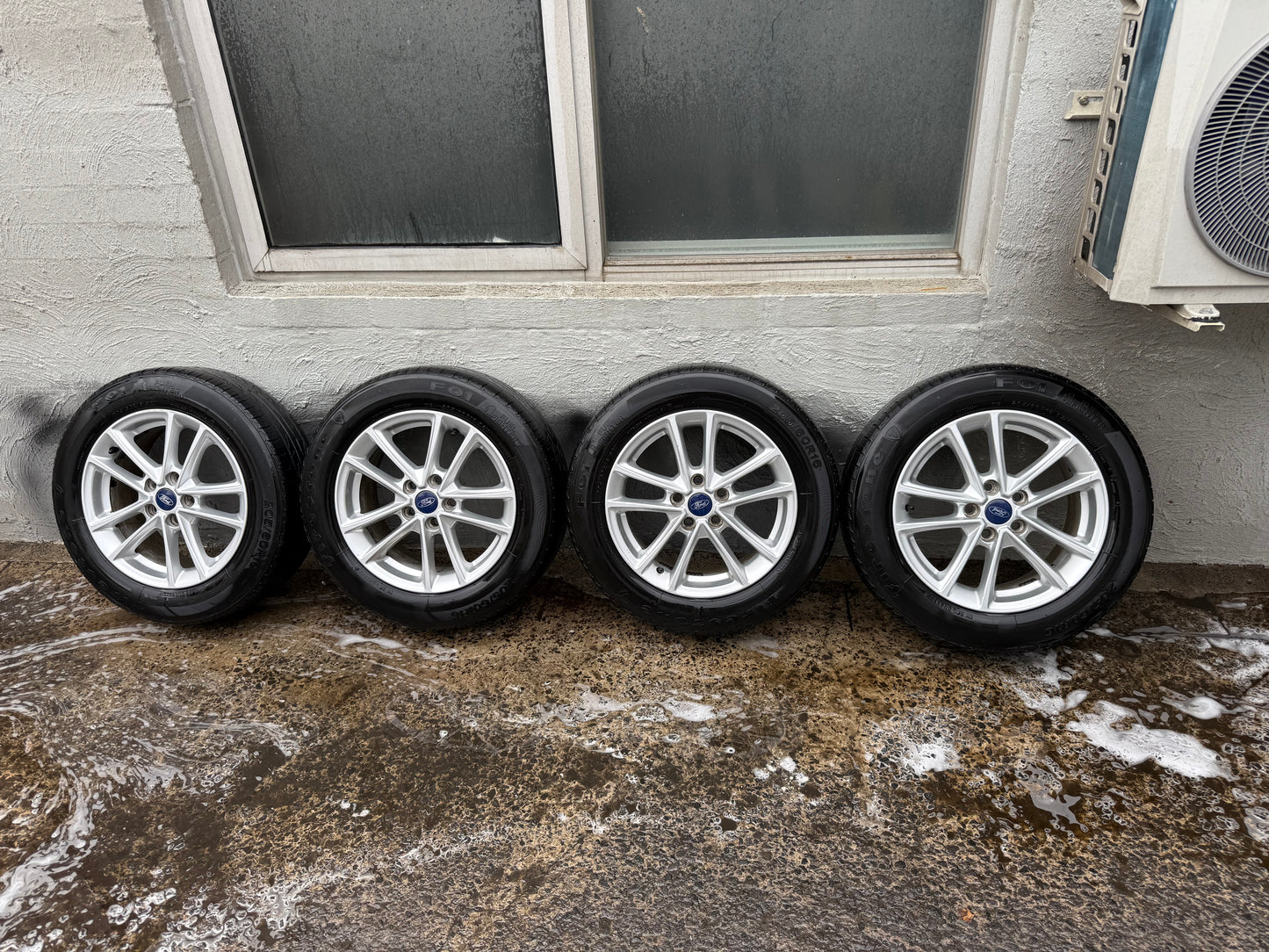Ford Focus 16” Alloy Wheels with Good Tyres