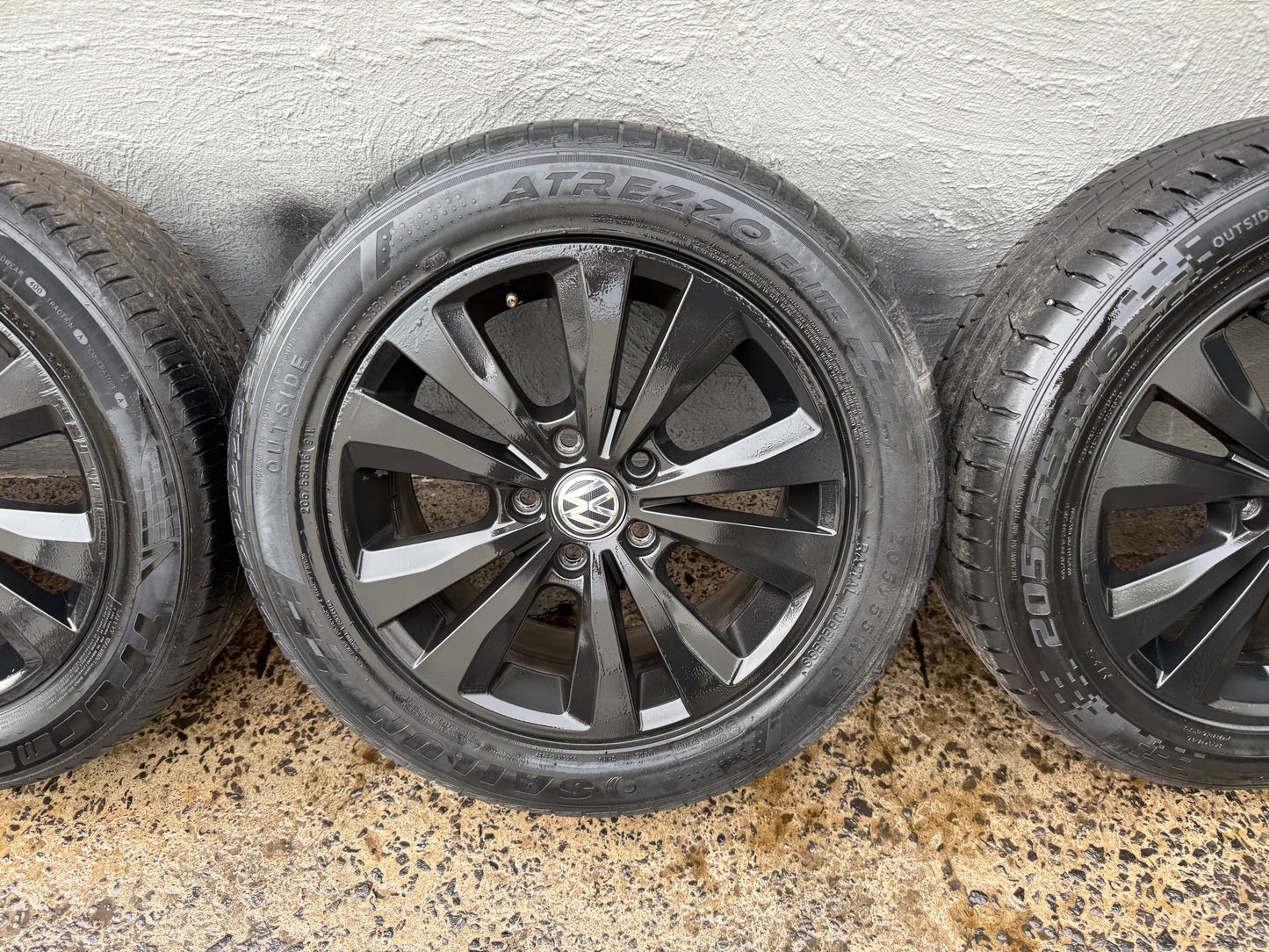 Volkswagen Golf/Caddy 16" Alloy Wheels Excellent Tyres