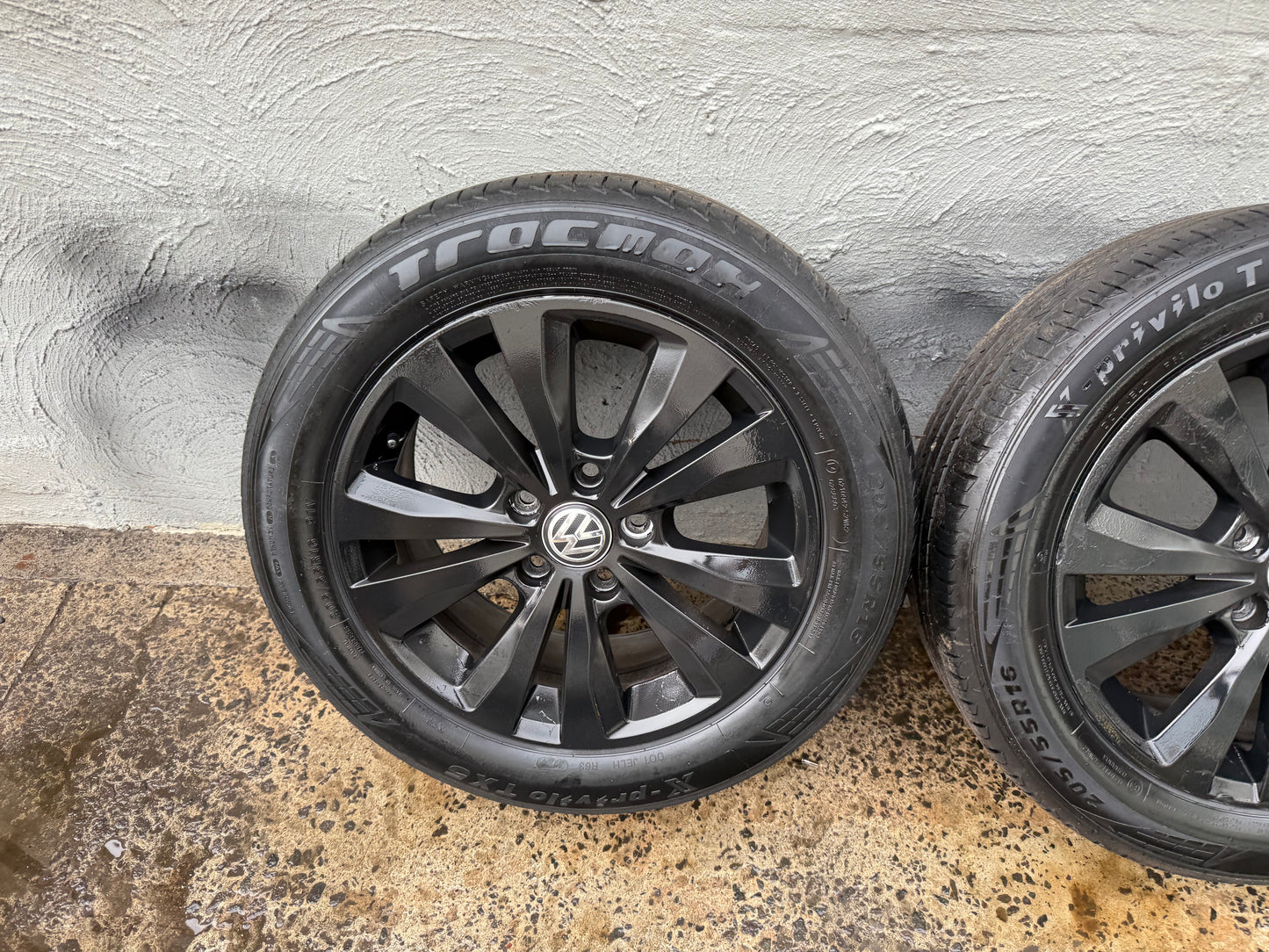 Volkswagen Golf/Caddy 16" Alloy Wheels Excellent Tyres