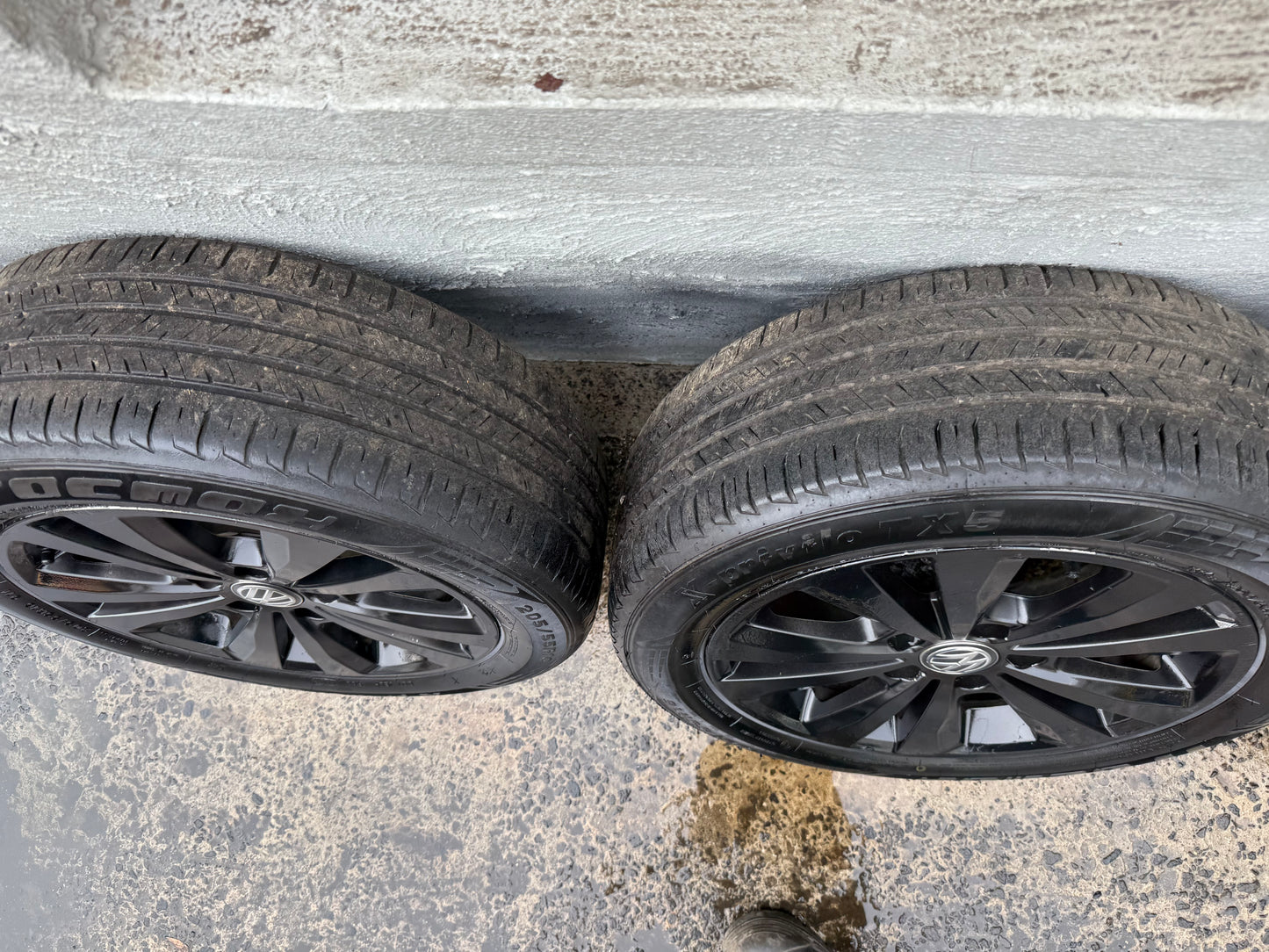 Volkswagen Golf/Caddy 16" Alloy Wheels Excellent Tyres
