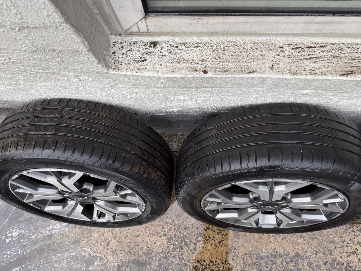 Kia Seltos 17” Alloy Wheels with Very Good Tyres