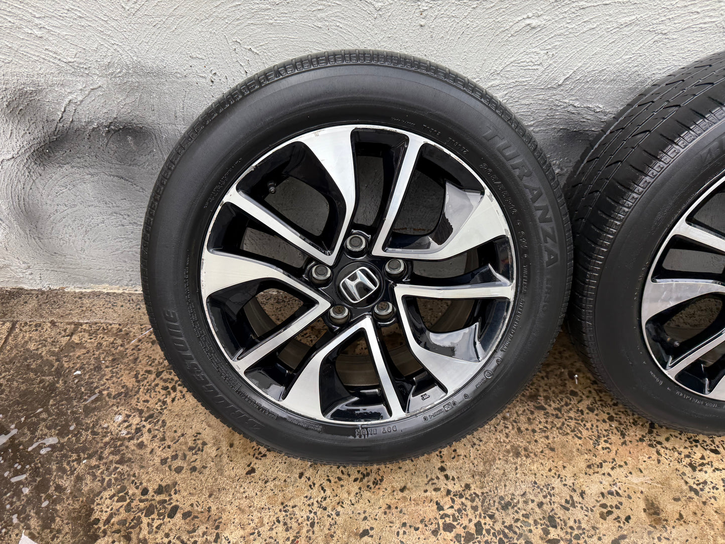 Honda Civic 16” Alloy Wheels with Good Tyres