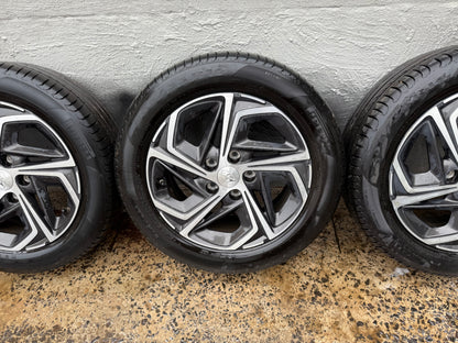 Hyundai i30 16” Alloy Wheels with Very Good Tyres
