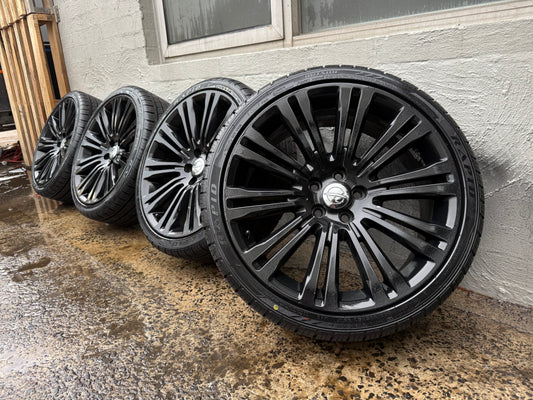Chrysler 300 20” Alloy Wheels with New Tyres