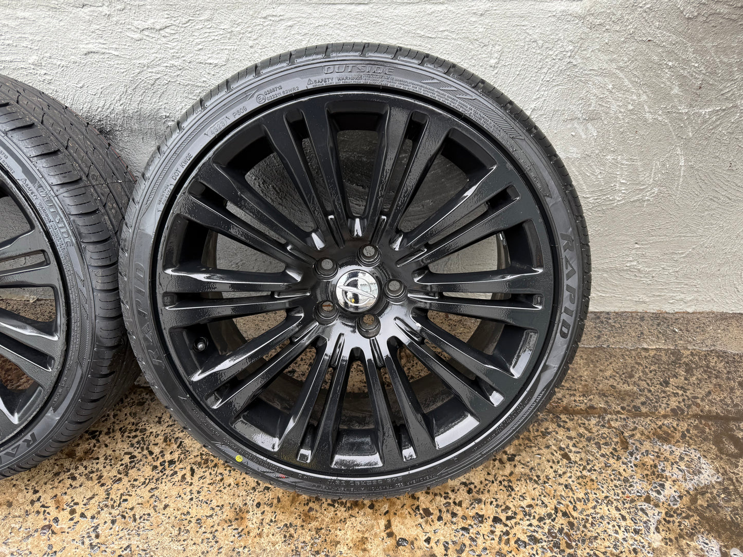 Chrysler 300 20” Alloy Wheels with New Tyres