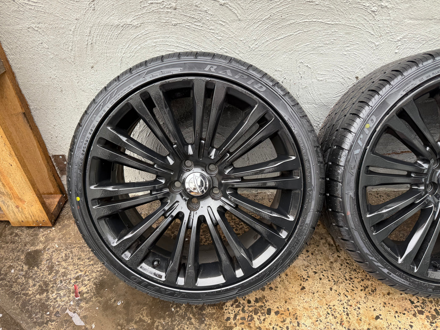 Chrysler 300 20” Alloy Wheels with New Tyres