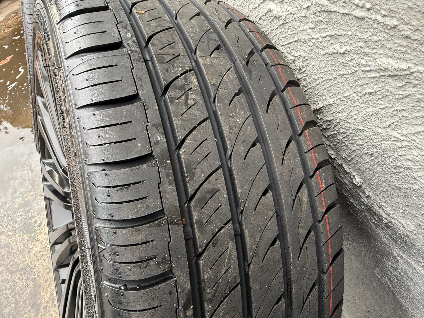 Chrysler 300 20” Alloy Wheels with New Tyres