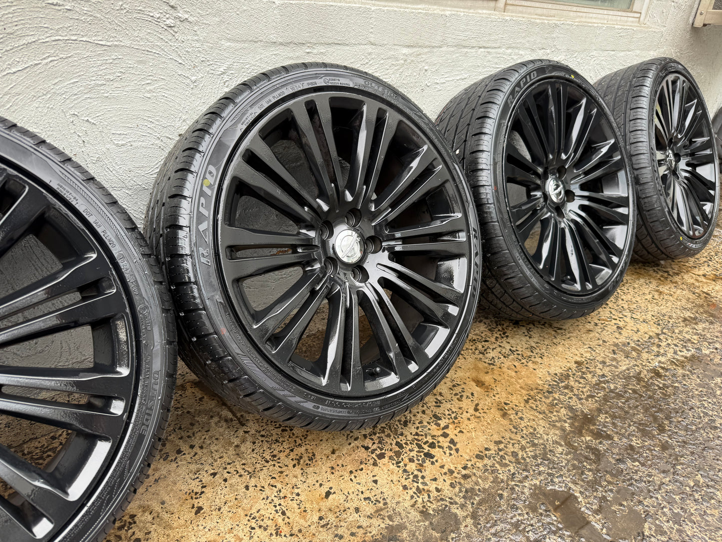 Volkswagen Golf/Caddy 16" Alloy Wheels Excellent Tyres