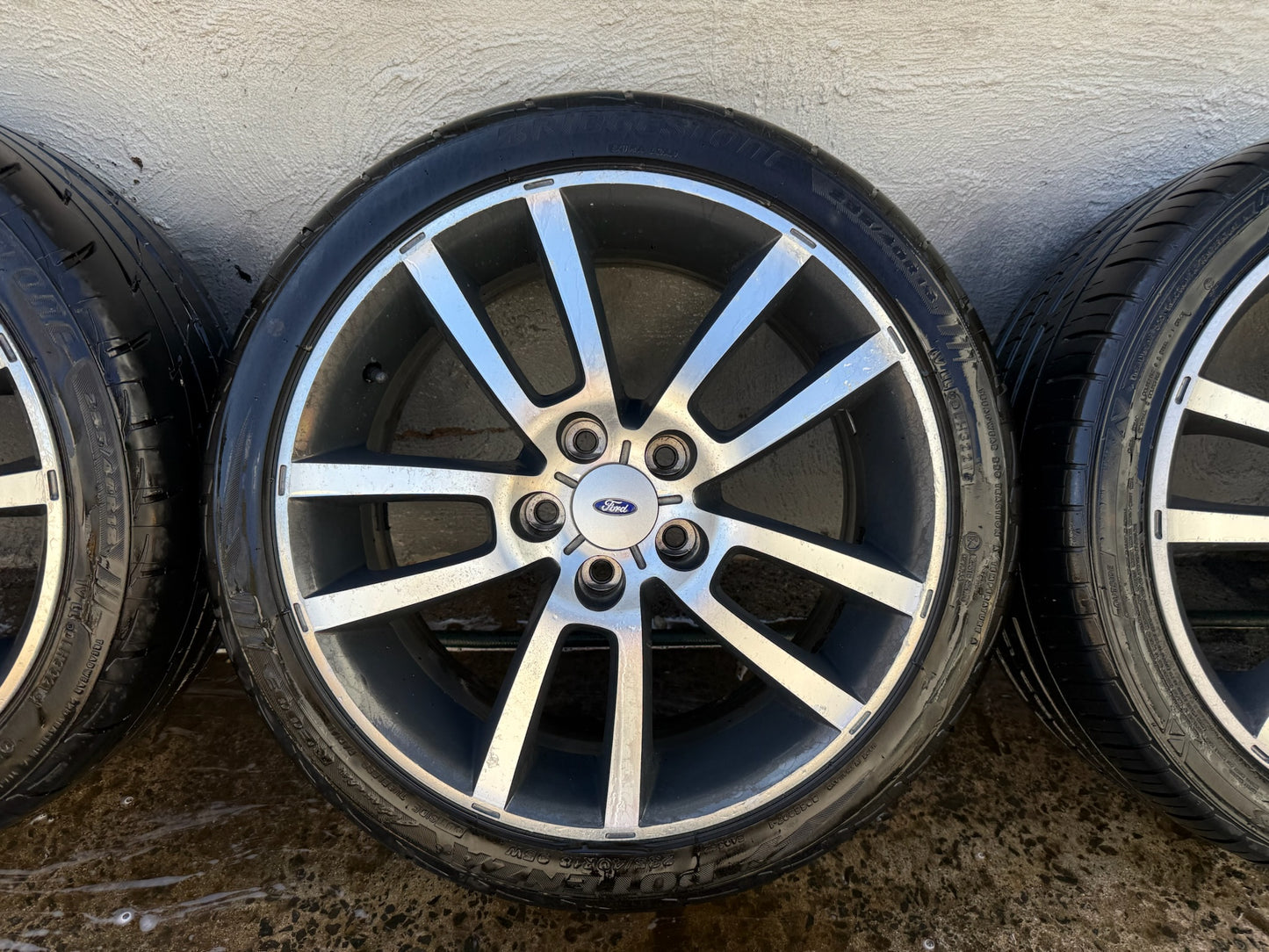 Ford FPV Falcon 18” Staggered Alloy Wheels with Good Tyres