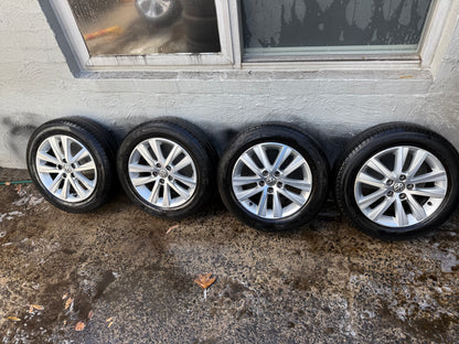 Volkswagen Polo 15” Alloy Wheels with Good Tyres