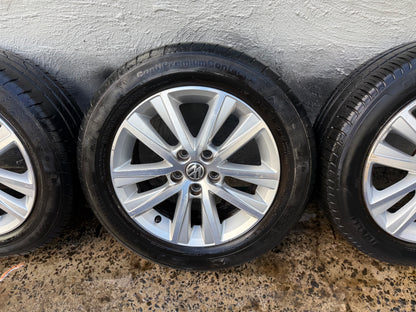 Volkswagen Polo 15” Alloy Wheels with Good Tyres