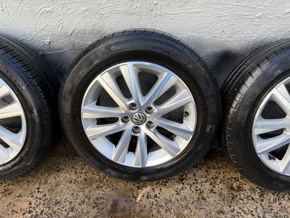Volkswagen Polo 15” Alloy Wheels with Good Tyres