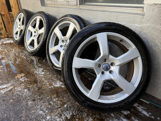 Volvo XC90 20” Alloy Wheels with Very Good Tyres