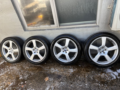 Volvo XC90 20” Alloy Wheels with Very Good Tyres