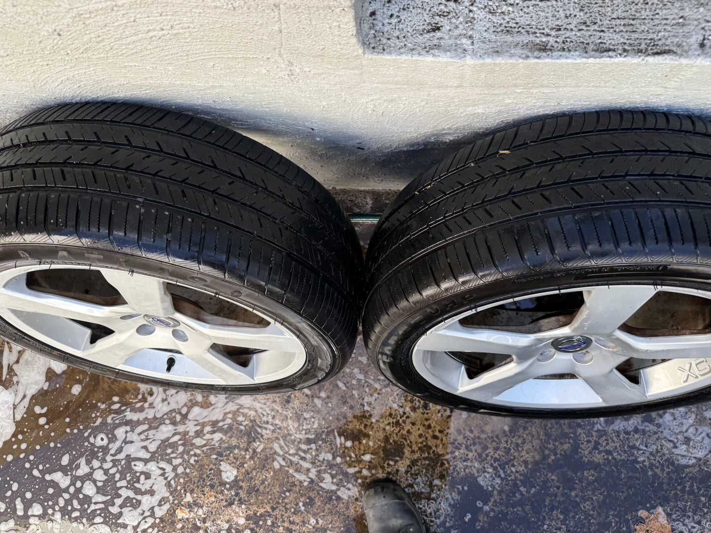 Volvo XC90 20” Alloy Wheels with Very Good Tyres
