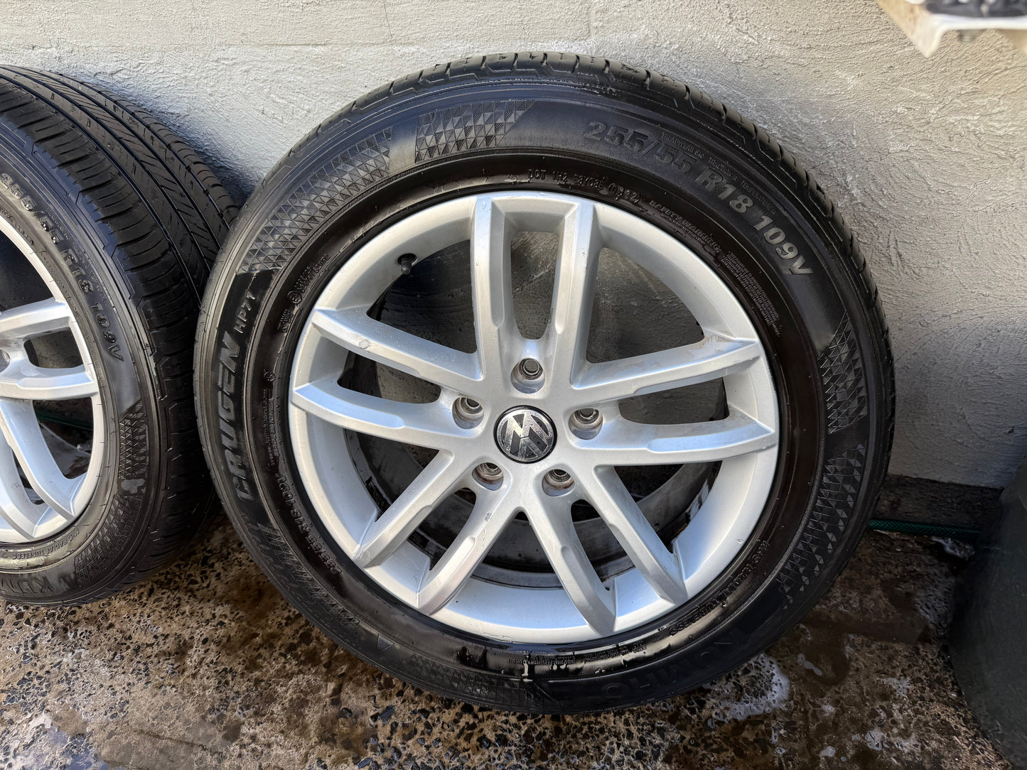 Volkswagen Touareg 18” Alloy Wheels with Good Tyres