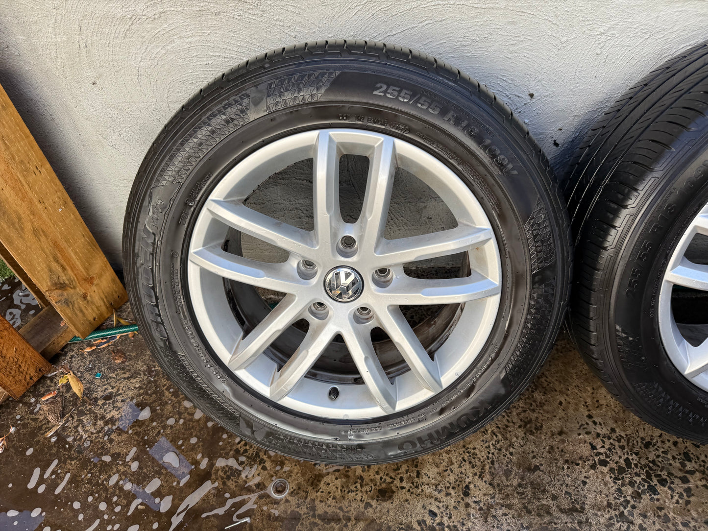 Volkswagen Touareg 18” Alloy Wheels with Good Tyres