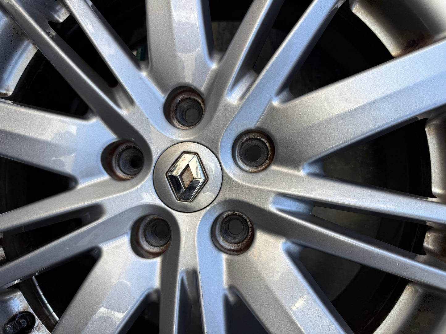 Renault Megane 17” Alloy Wheels with Tyres