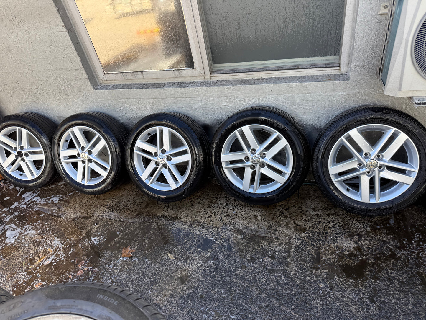 Toyota Camry 17” Alloy Wheels with Very Good Tyres