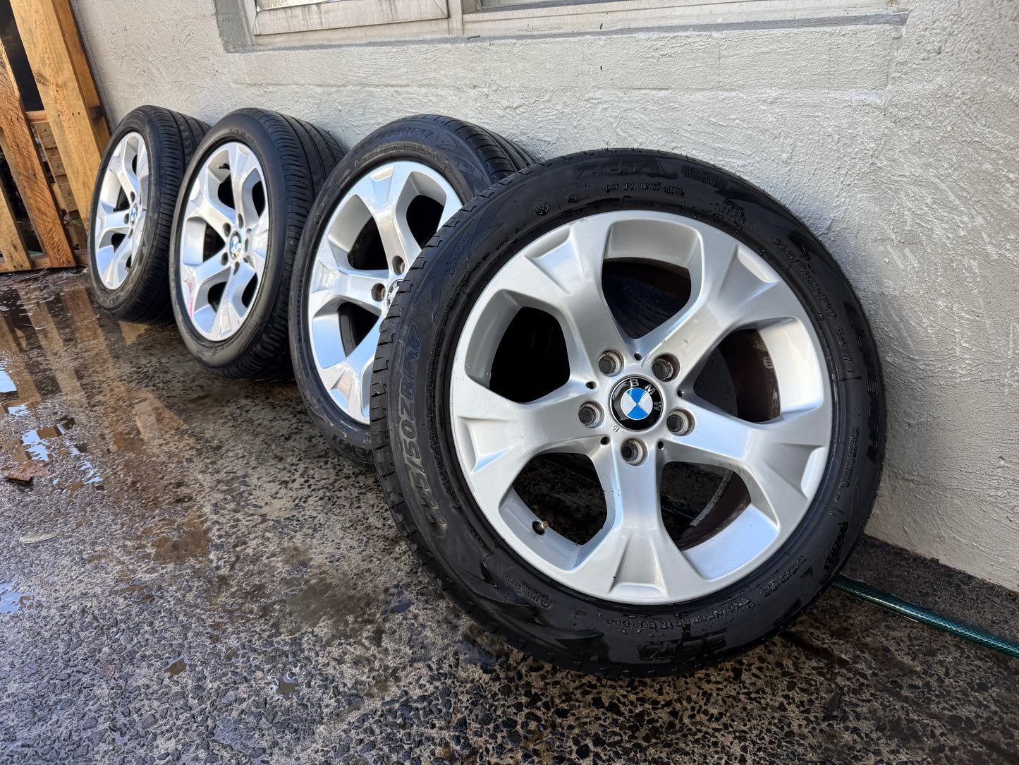 BMW X1 17” Alloy Wheels with Excellent Tyres