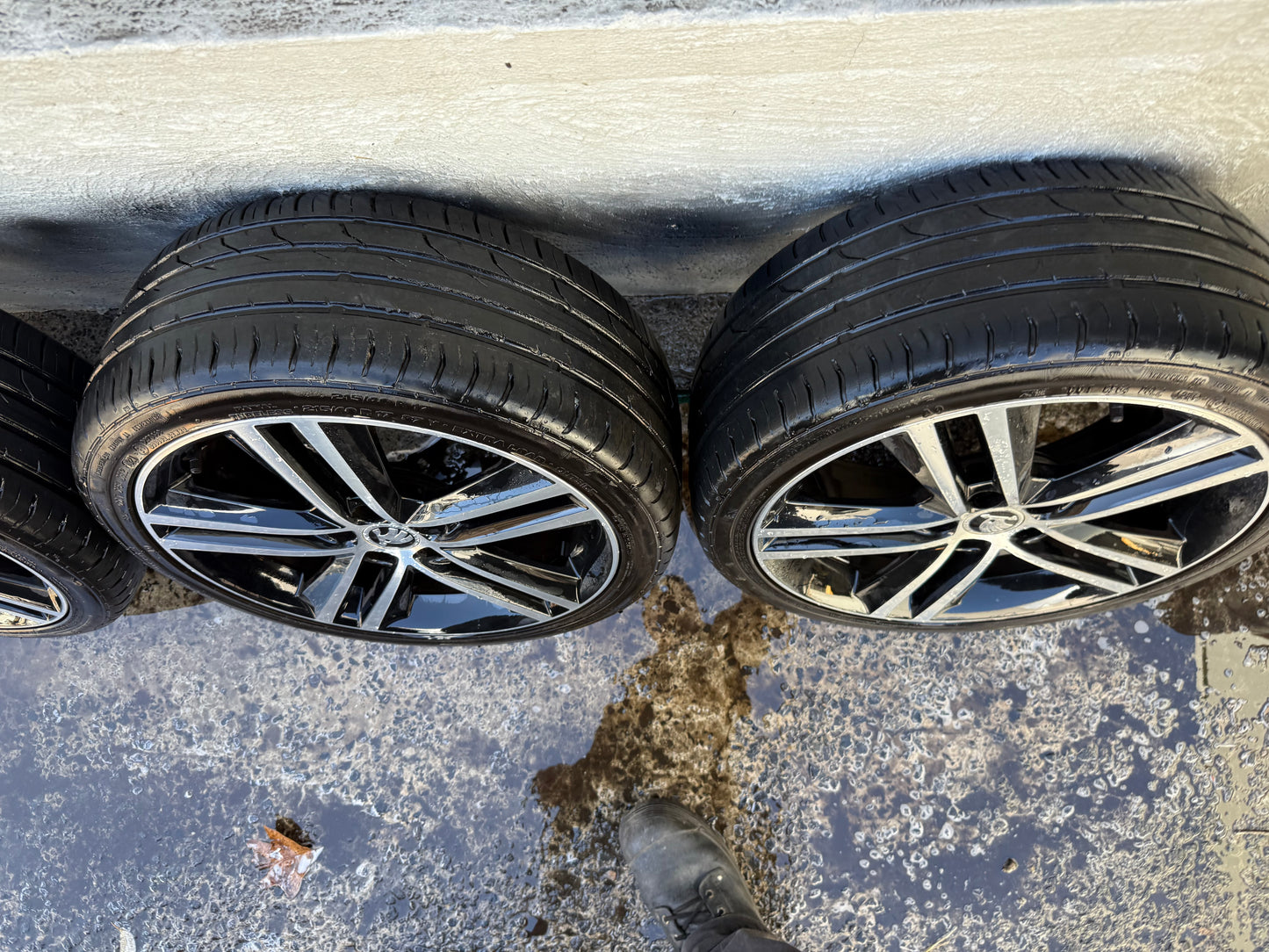Skoda Fabia/Rapid 17” Alloy Wheels with Good Tyres